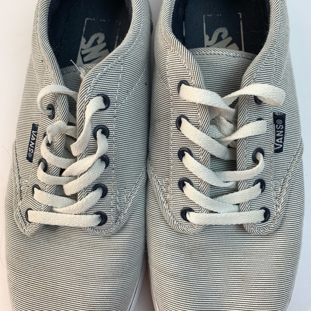 Women’s pin striped vans US size 5.5
